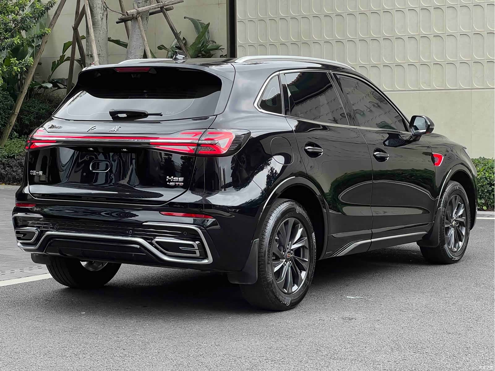 Hongqi HS5, 2024 4