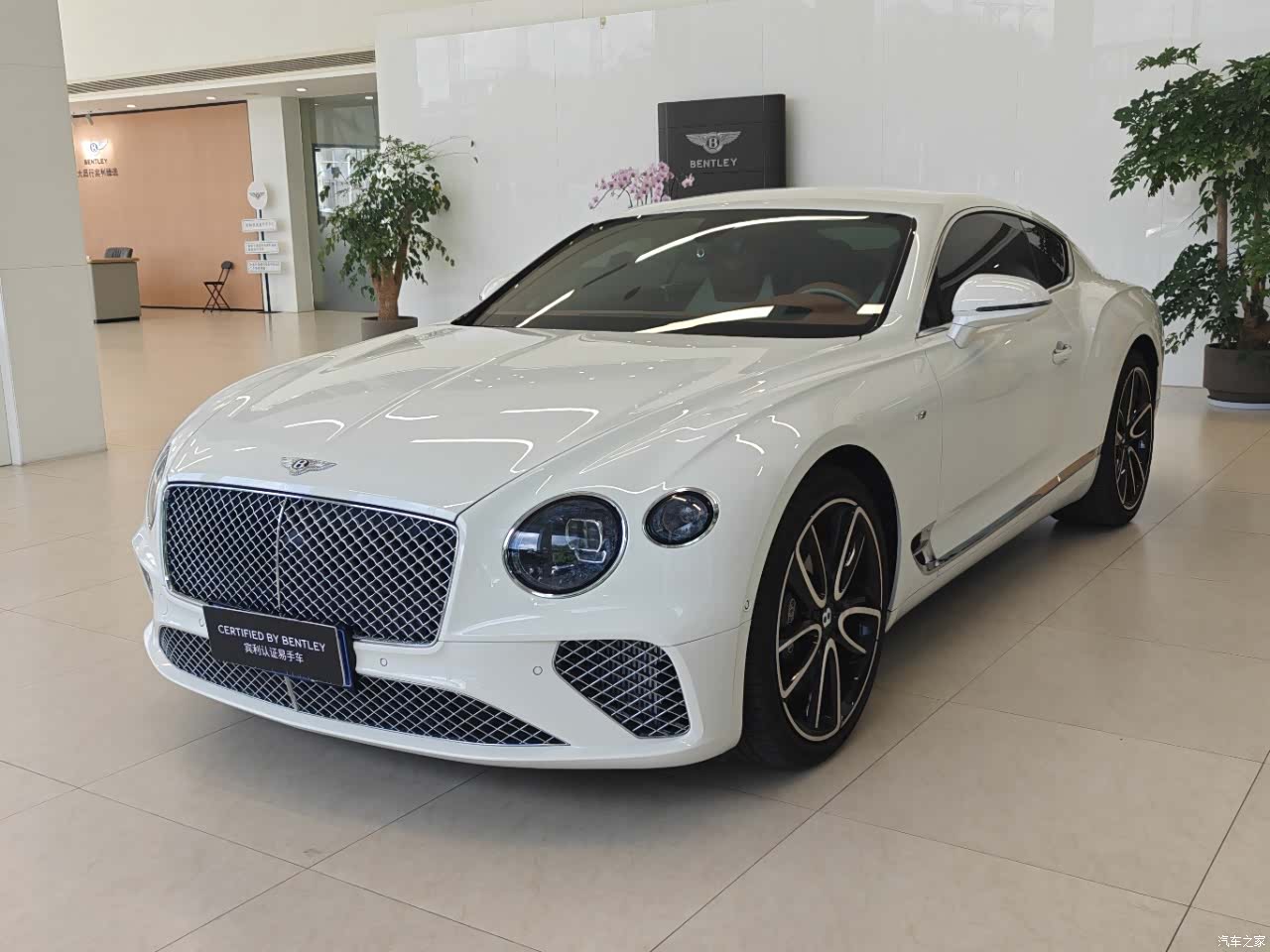 Bentley Continental GT, 2022 1