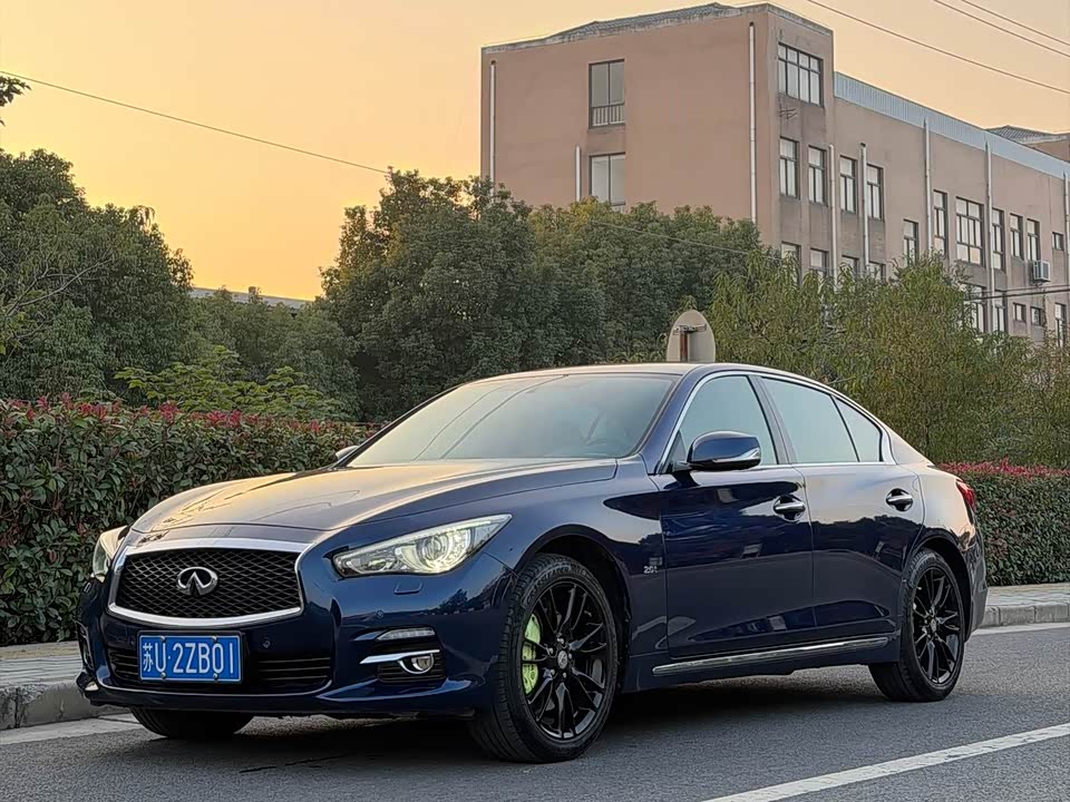 Infiniti Q50L