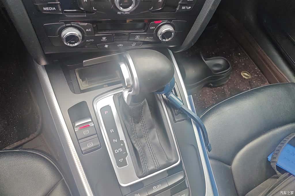 Audi A4L, 2015 16
