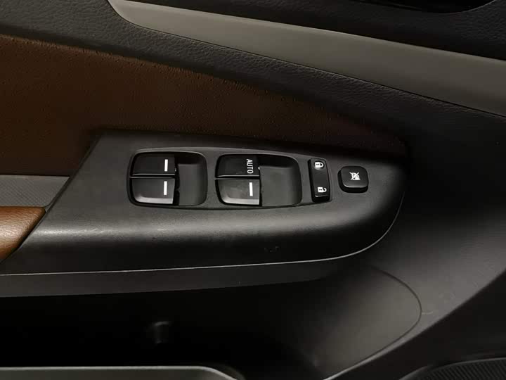 BYD S7 2015 2.0T sheng ji ban АКПП Премиум