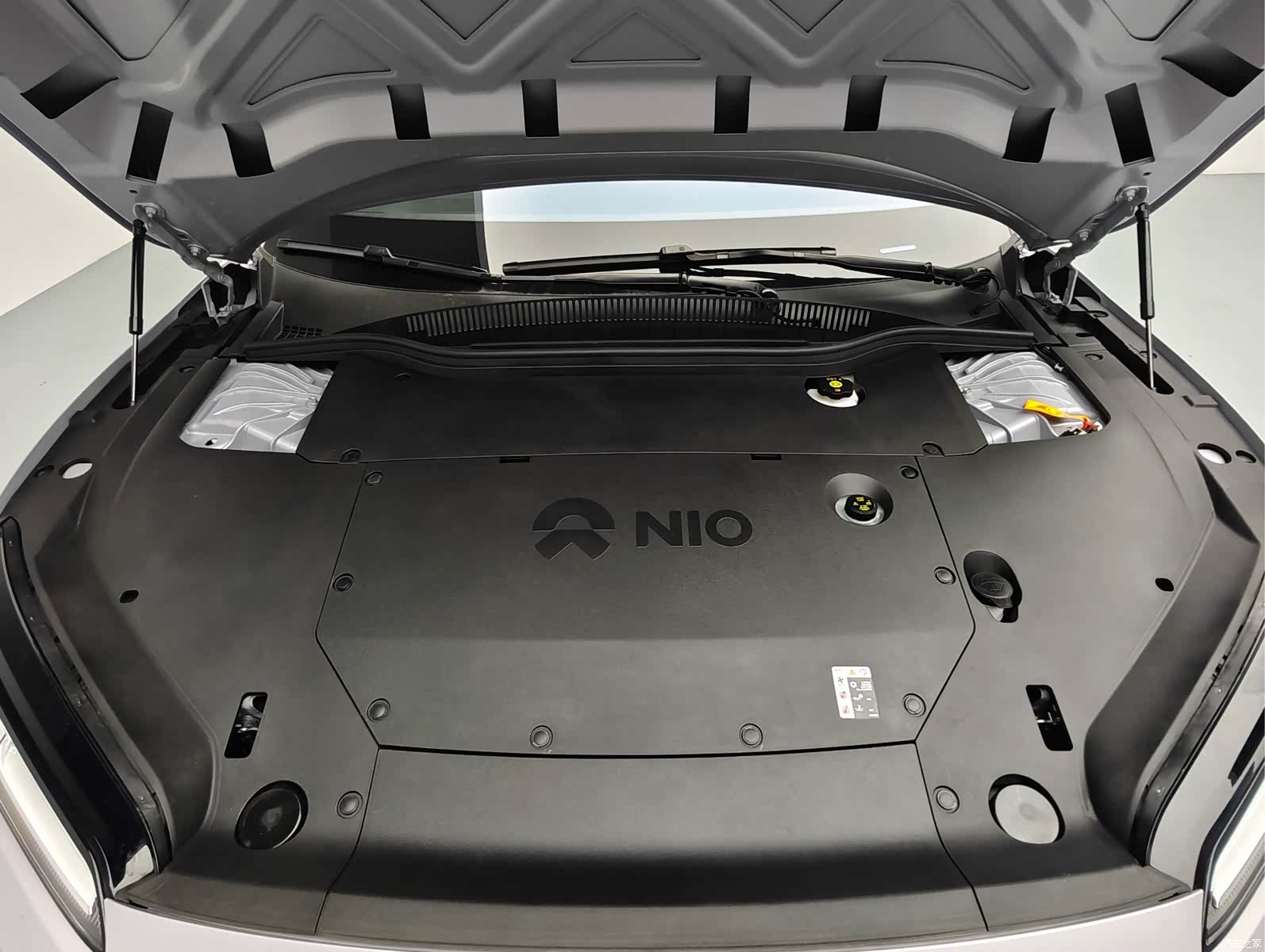 NIO ET5, 2025 все фото
