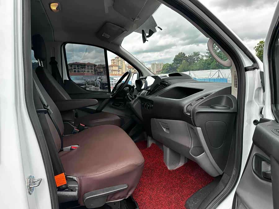 Ford Transit 2023, фото 4