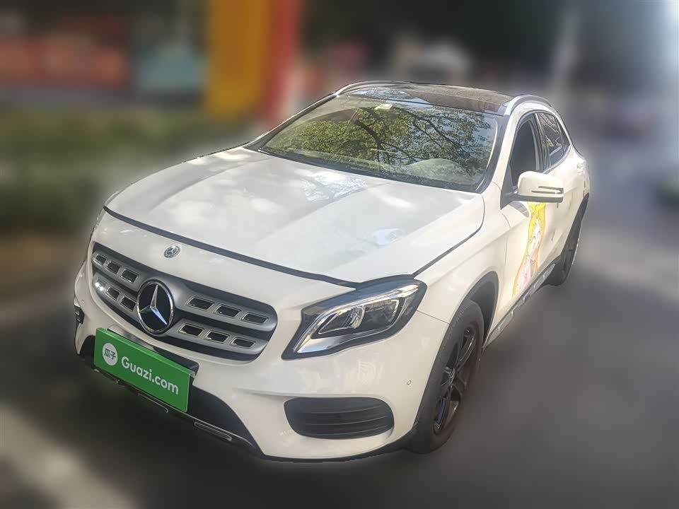 Mercedes-Benz GLA