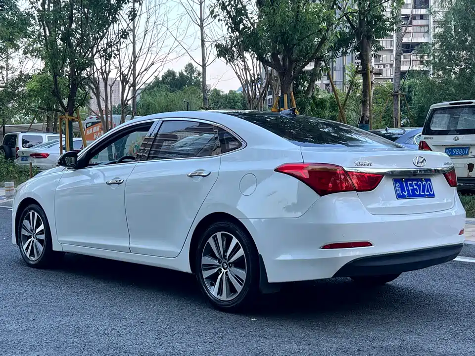 Hyundai Name picture