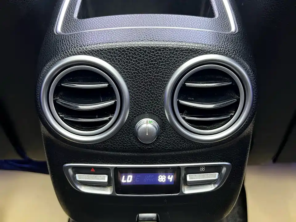 Mercedes-Benz GLC Mercedes-Benz GLC