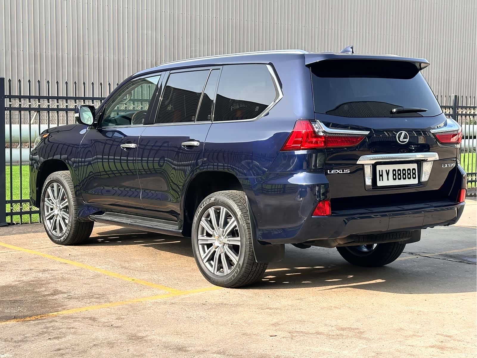 Lexus LX, 2016 4