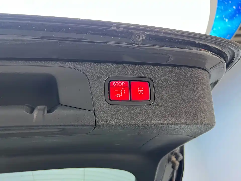 Mercedes-Benz GLC Mercedes-Benz GLC