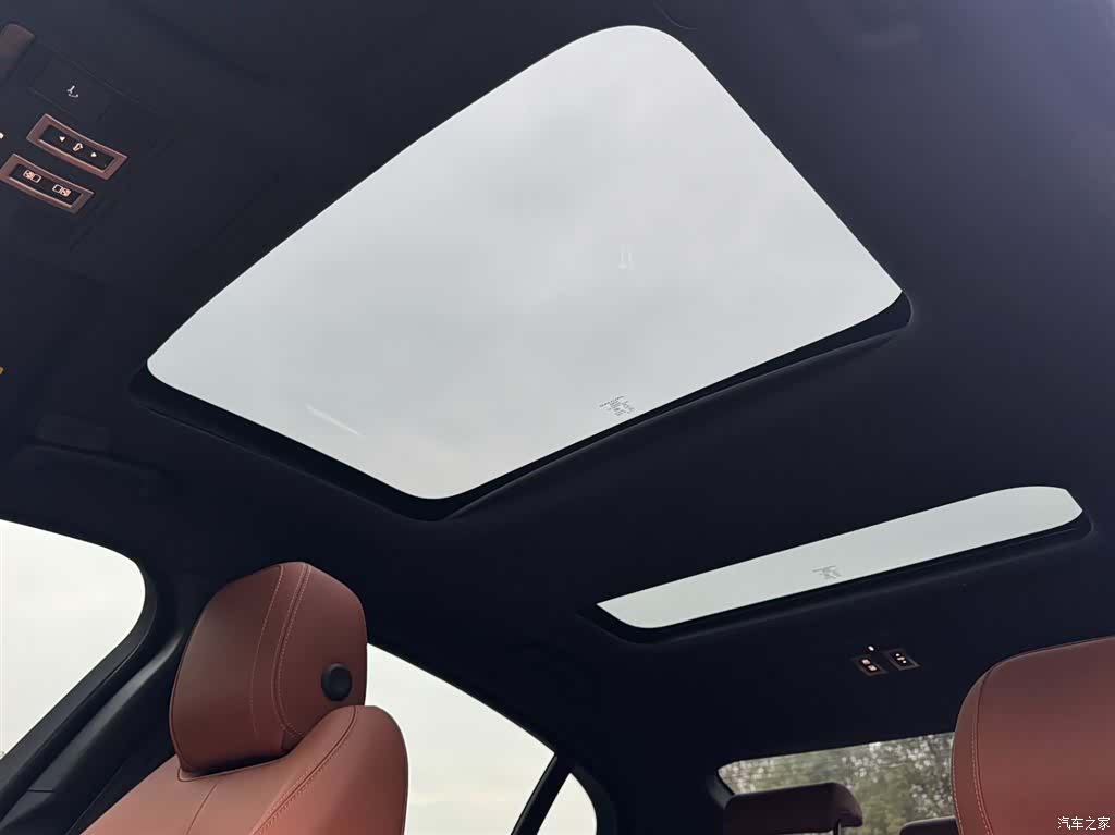 Land Rover XEL, 2023 13