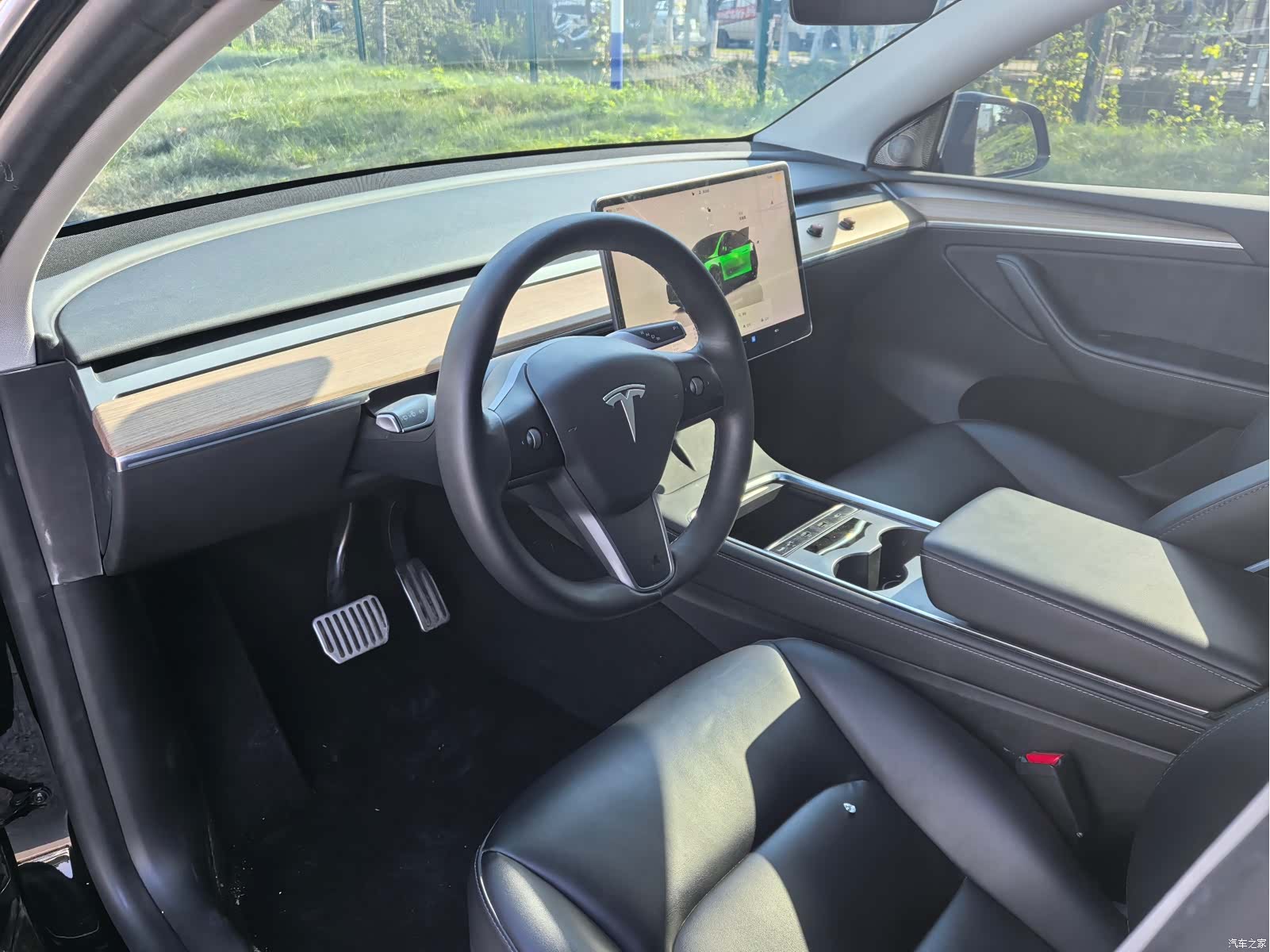 Tesla Model Y, 2022 все фото