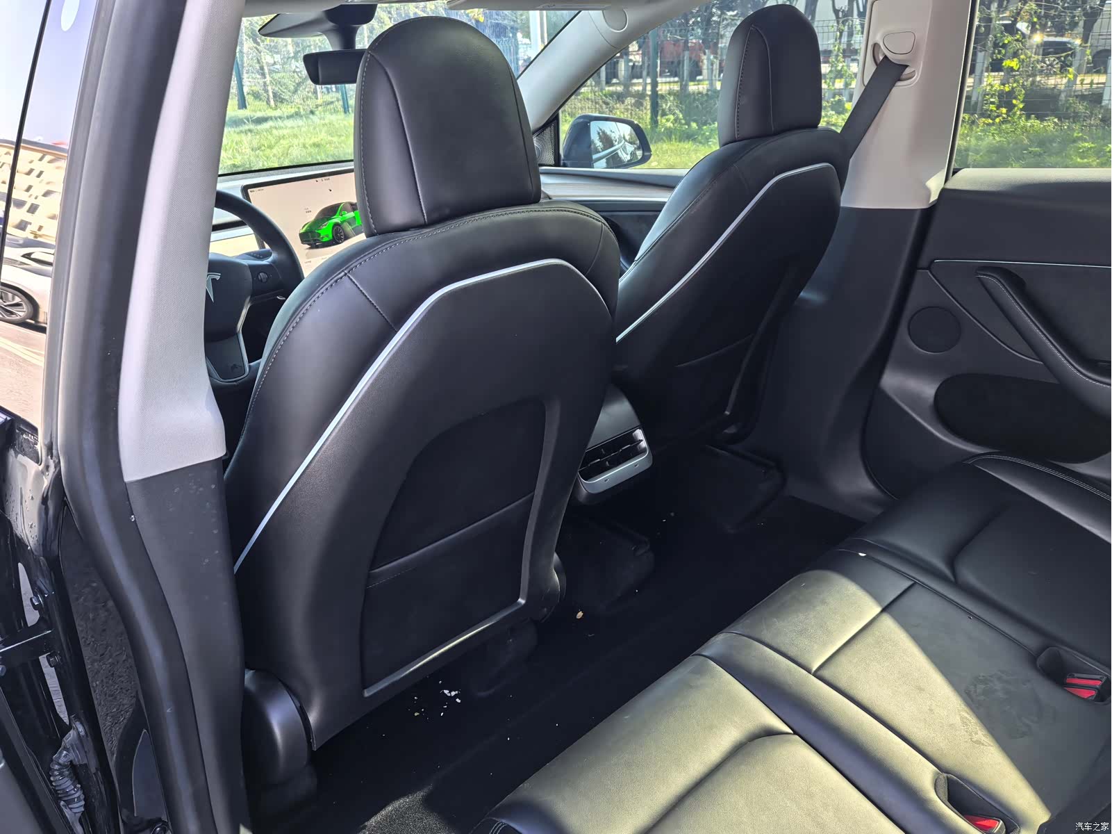Tesla Model Y, 2022 10