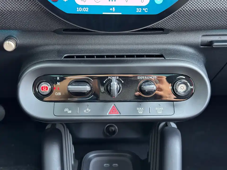MINI Electric ACEMAN