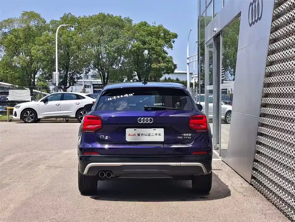 Audi Q2L