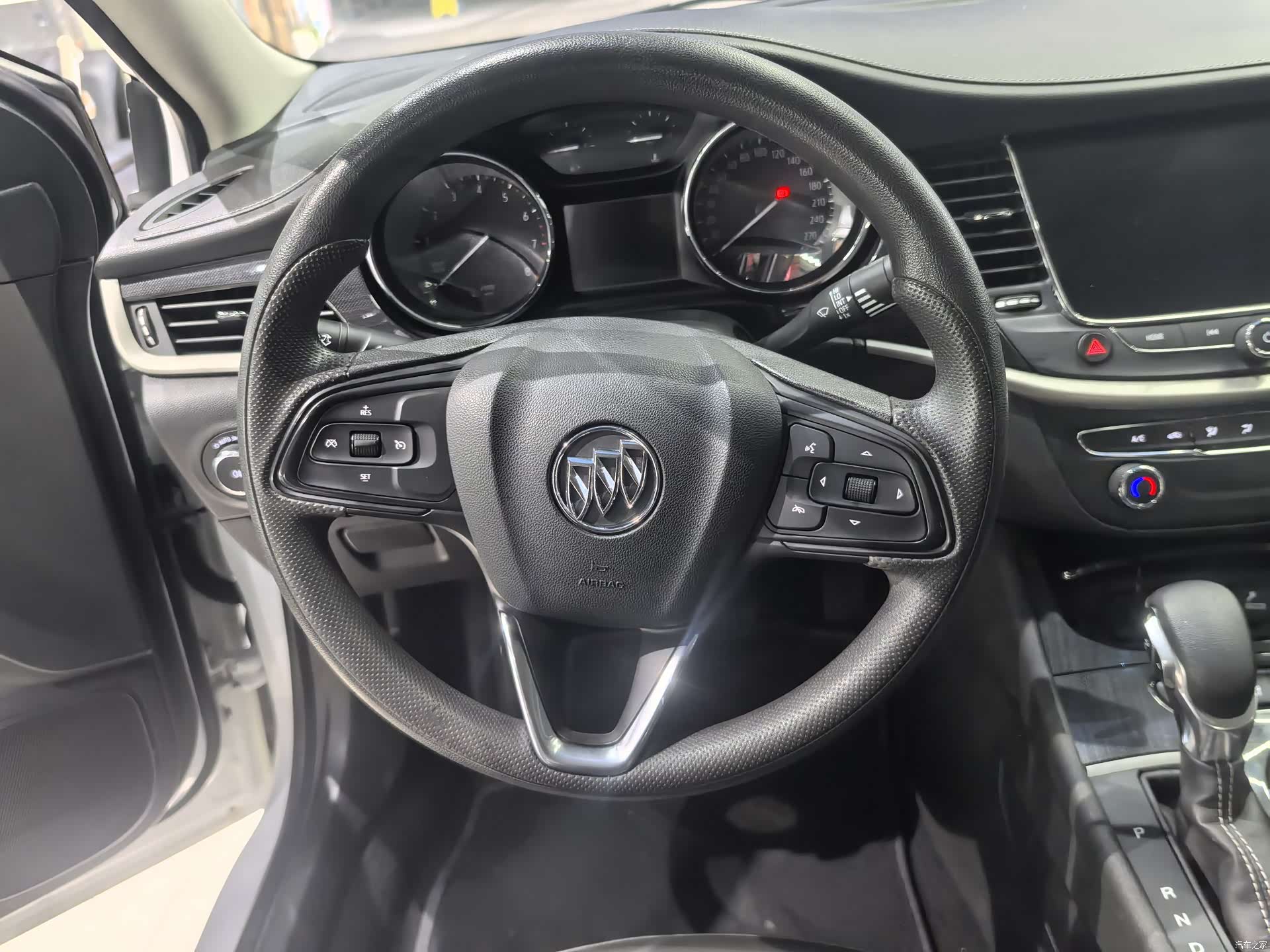 Buick Verano, 2020 8