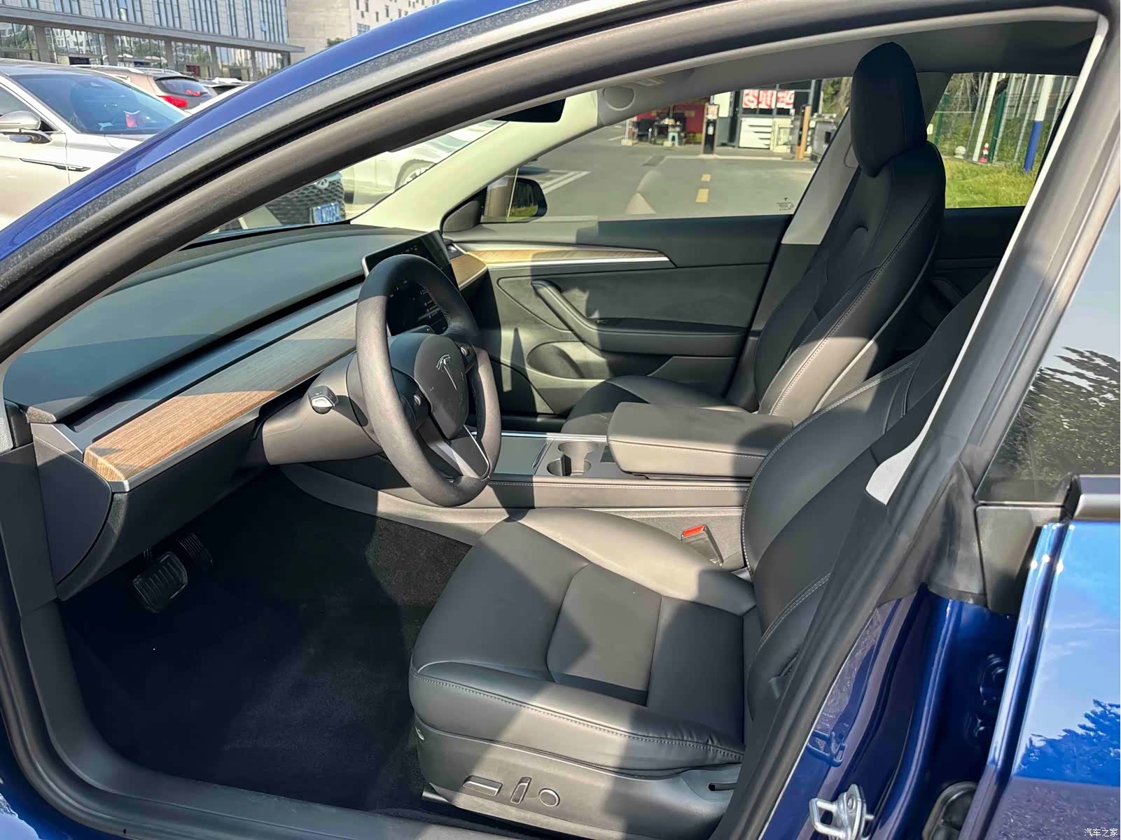 Tesla Model 3, 2021 все фото