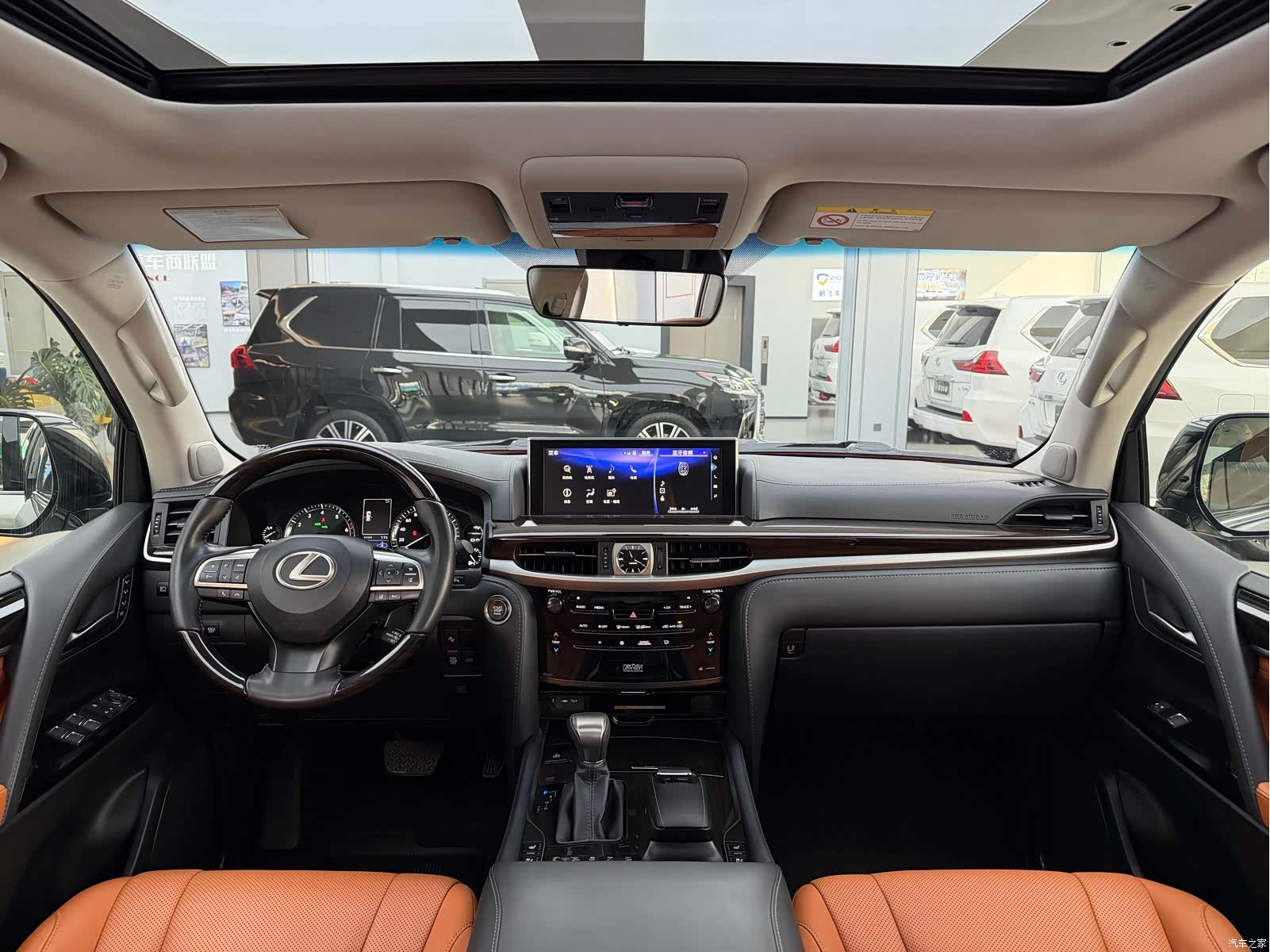 Lexus LX, 2019 8