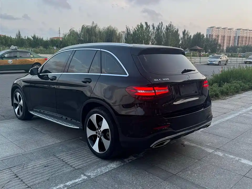 Mercedes-Benz GLC Mercedes-Benz GLC