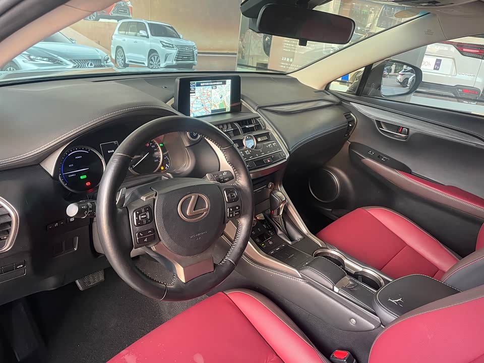 Lexus NX