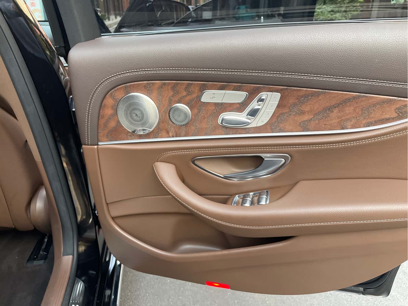 Mercedes-Benz E-Class, 2023 10