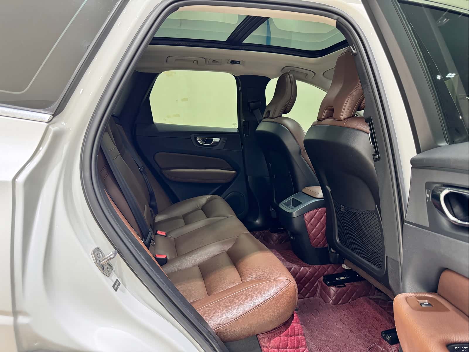 Volvo XC60, 2019 11
