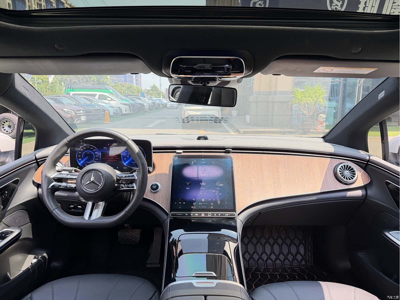 Mercedes-Benz EQE, 2023 6