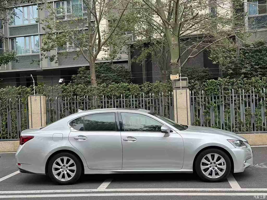 Lexus GS, 2012 3