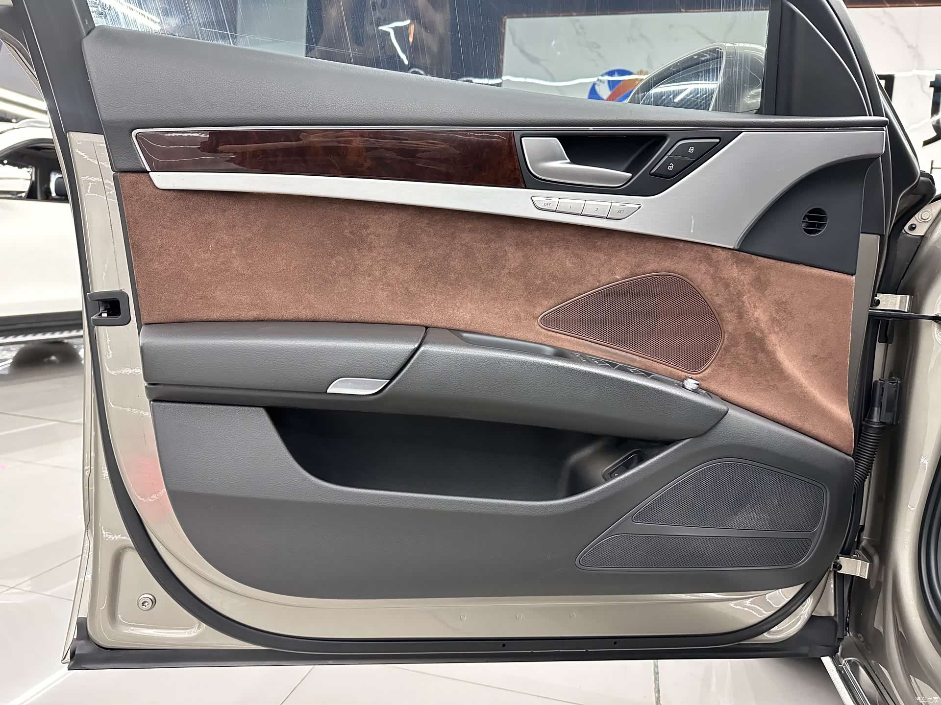 Audi A8L, 2013 10