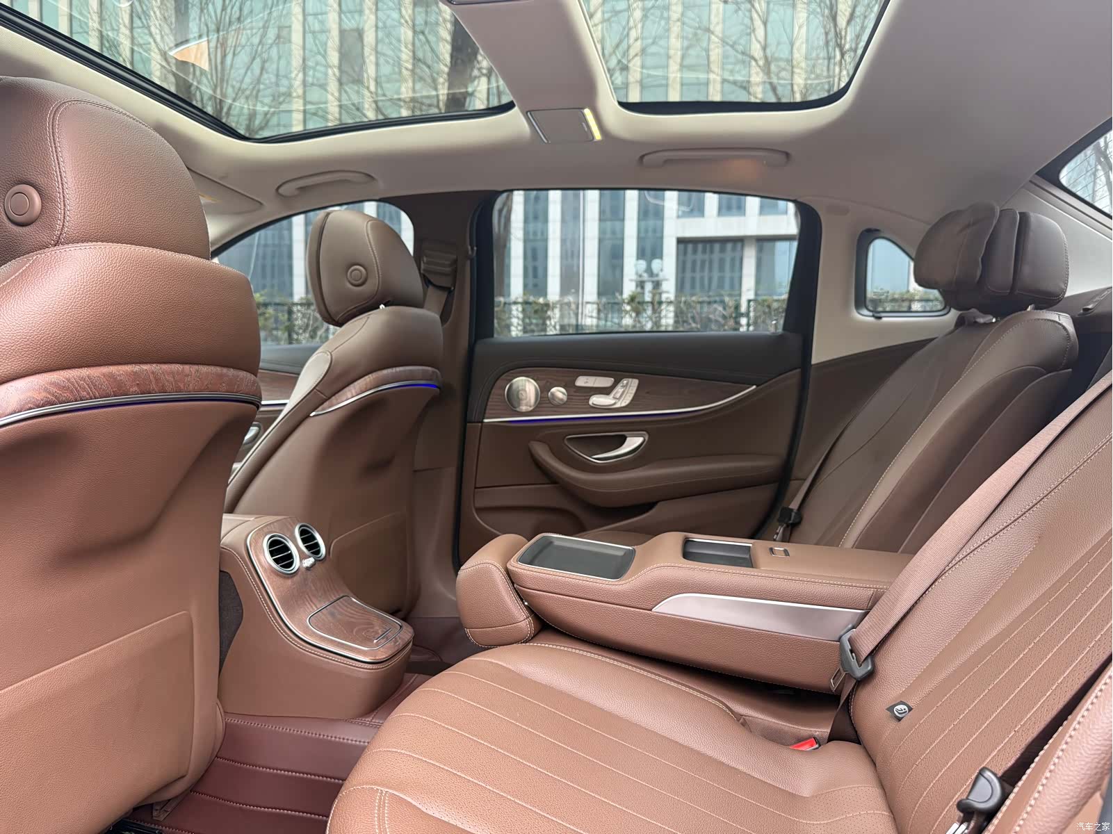 Mercedes-Benz E-Class, 2022 17