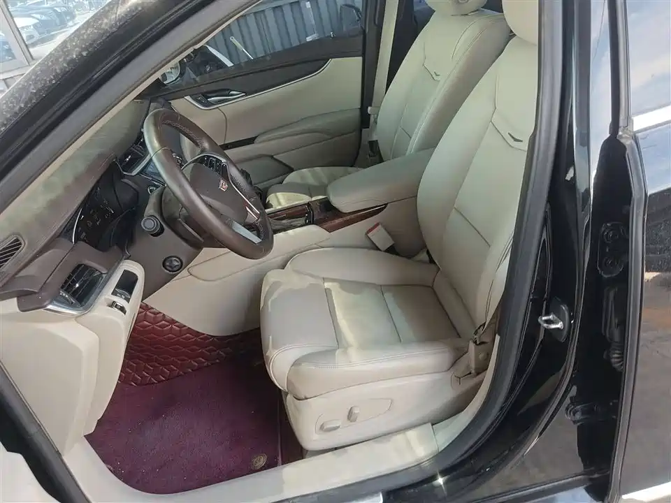 Cadillac XTS