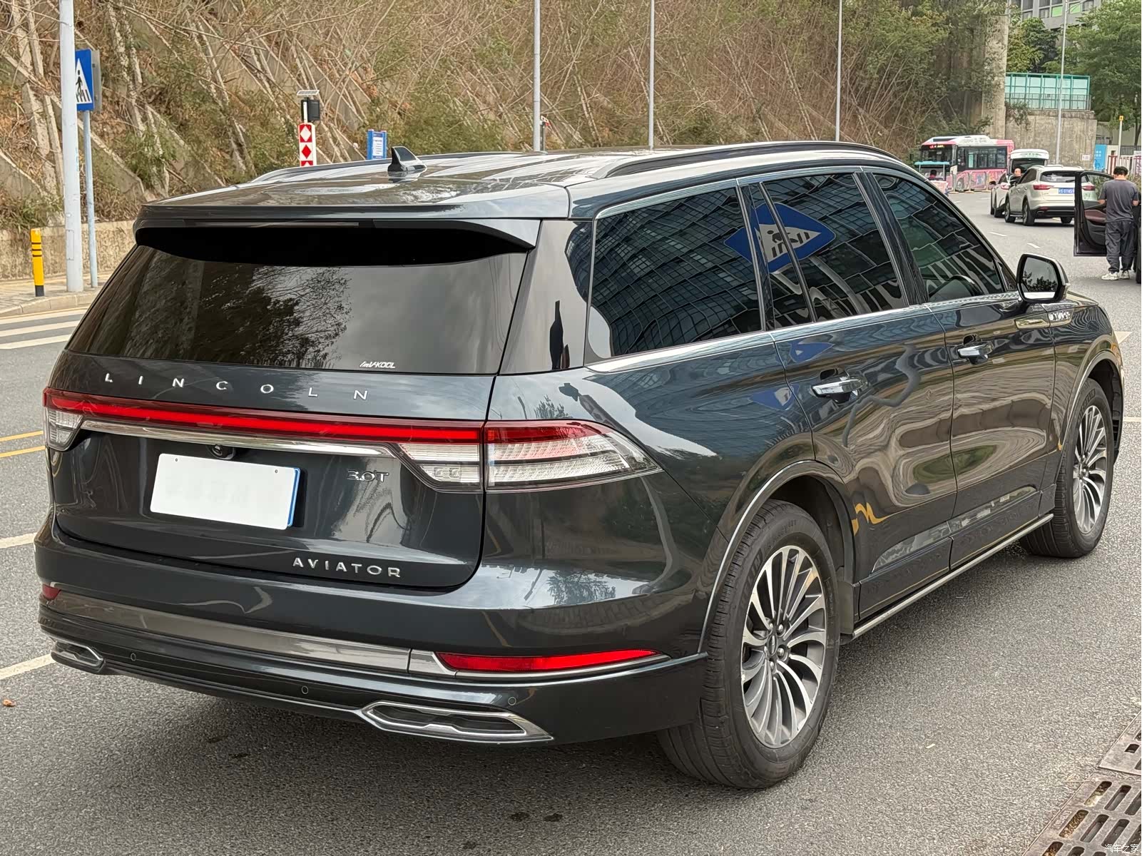 Lincoln Aviator, 2023 4