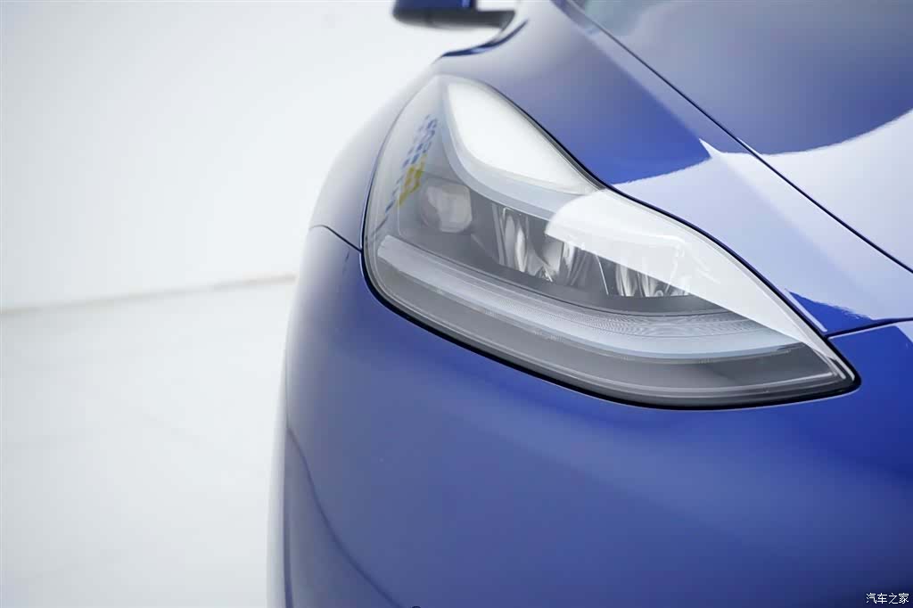 Tesla Model Y, 2024 13