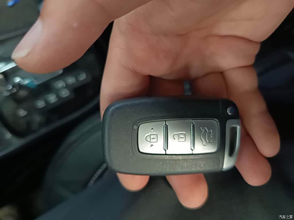 Kia K2, 2014 9