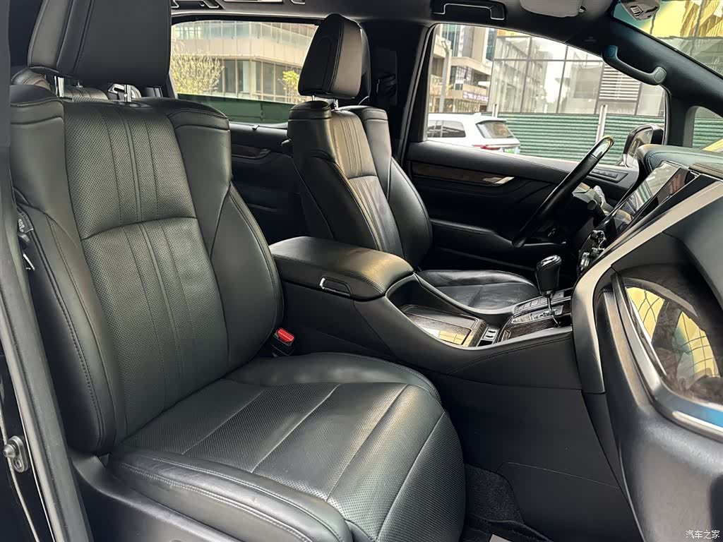 Toyota Vellfire, 2021 15