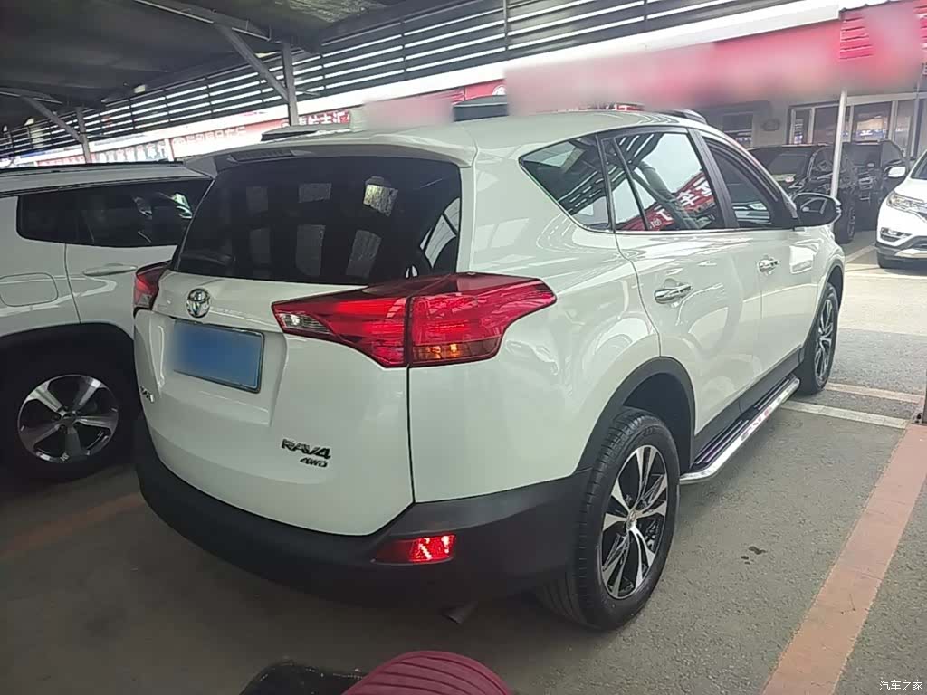 Toyota RAV4, 2015 7
