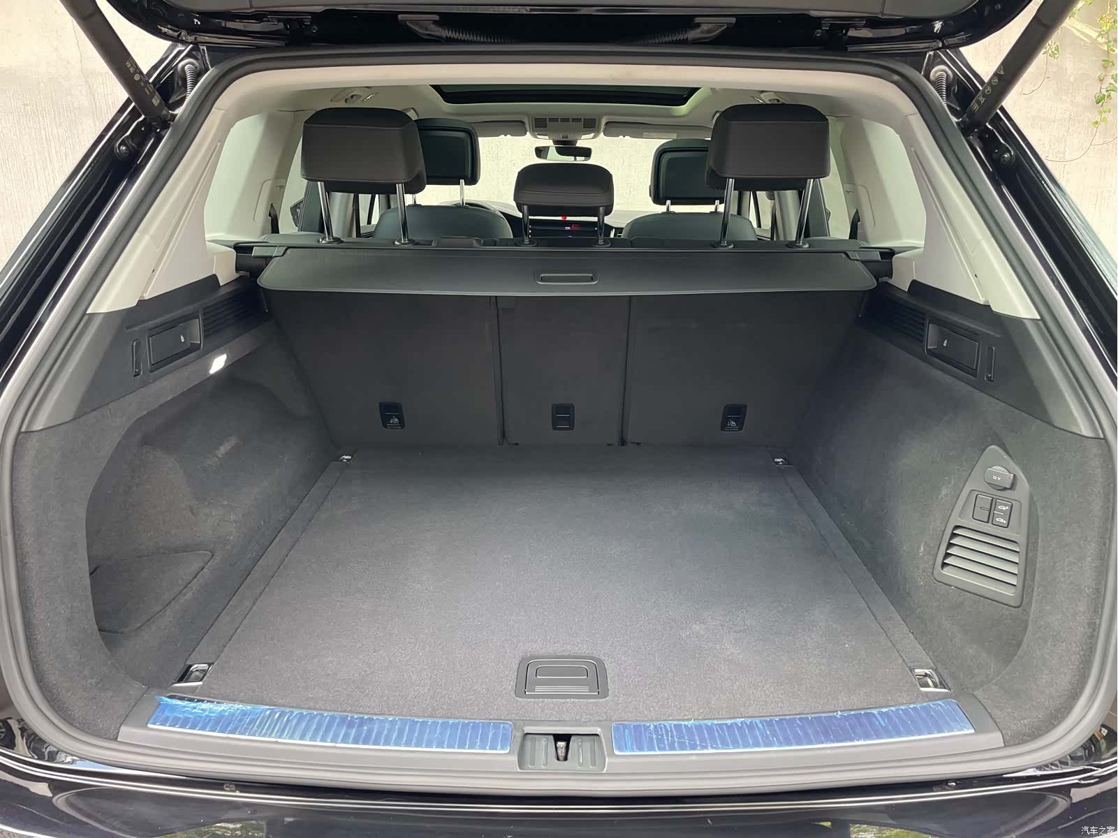 Volkswagen Touareg, 2021 17