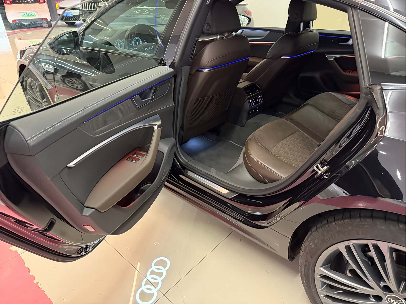 Audi A7L, 2023 8