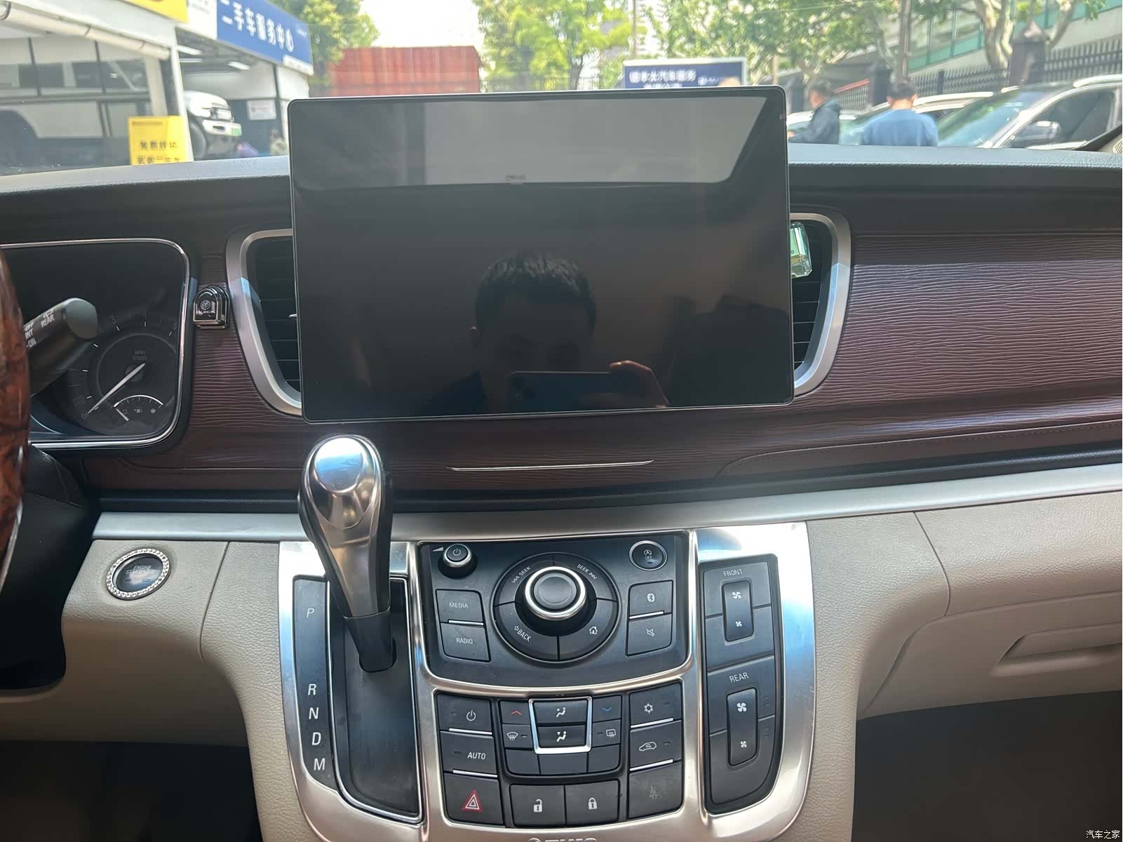 Buick GL8, 2018 11