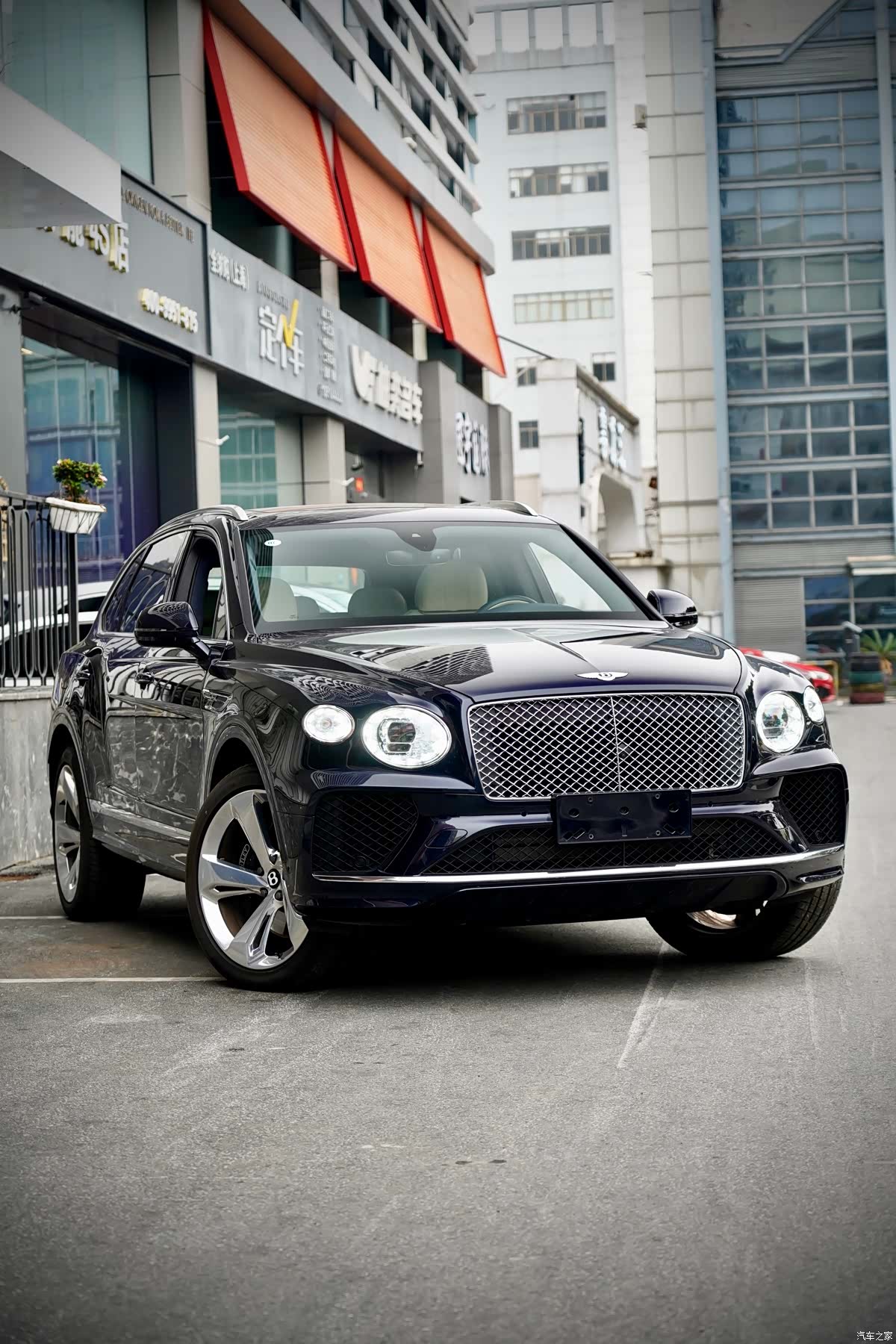 Bentley Bentayga, 2024 2