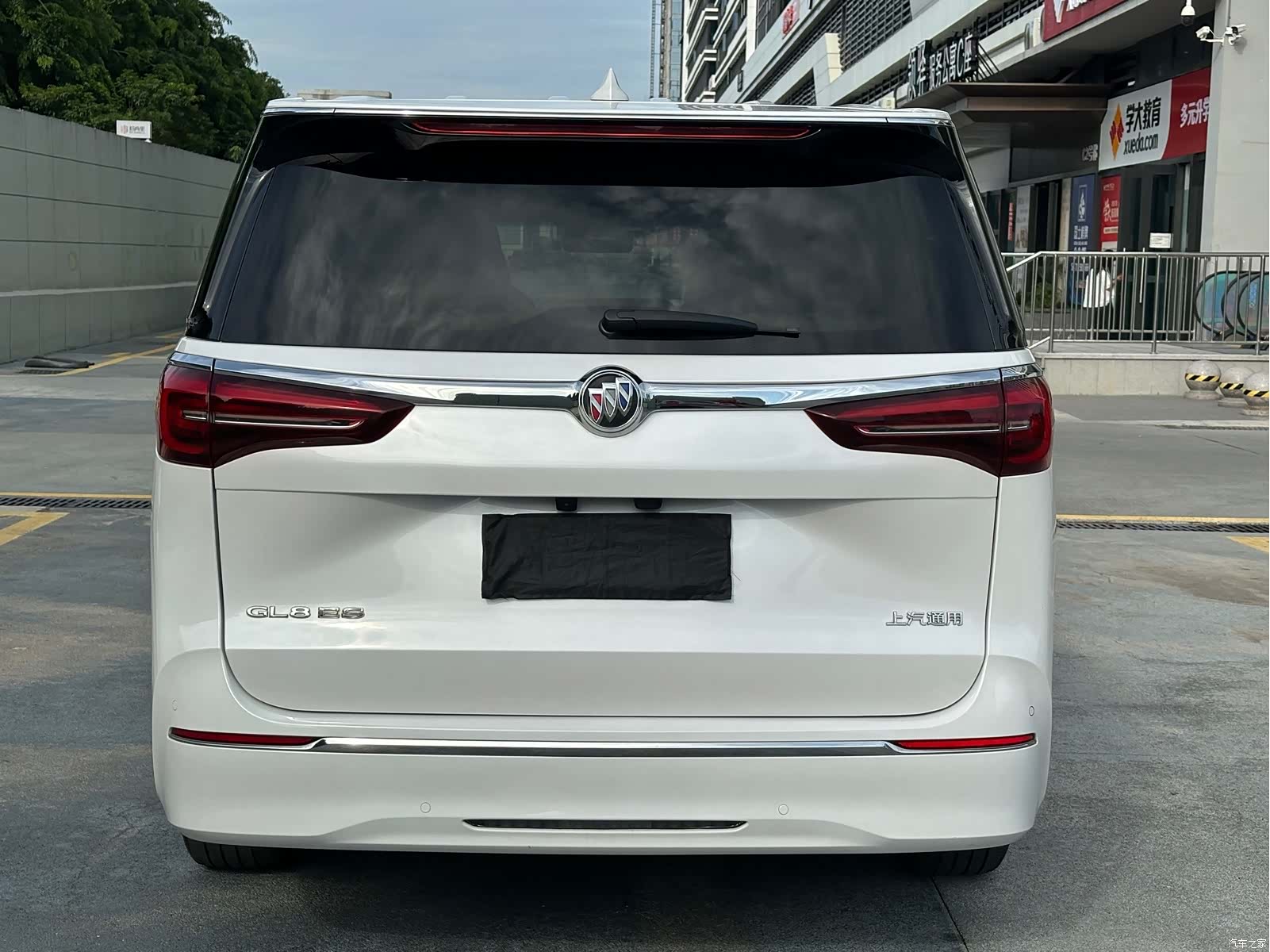 Buick GL8, 2023 9