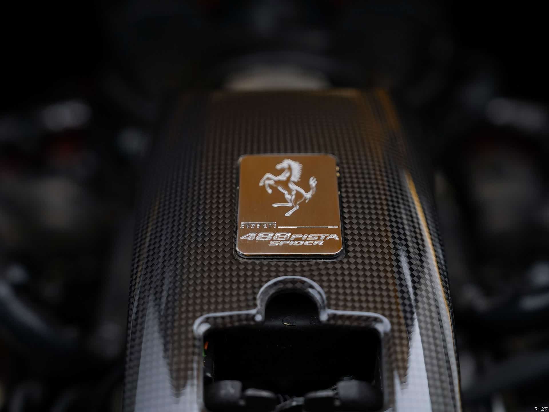 Ferrari 488, 2019 34