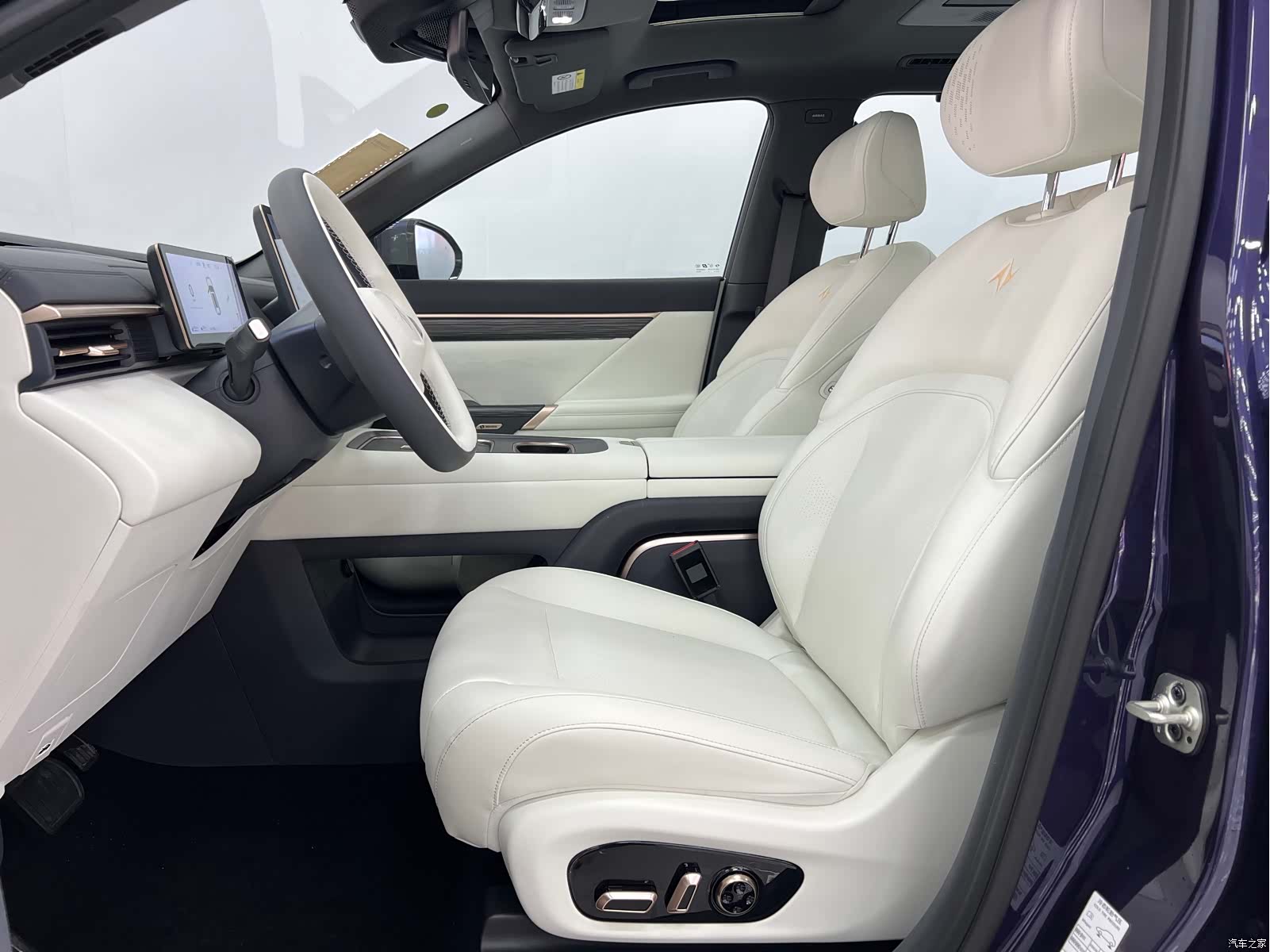 DongFeng eπ008, 2025 6