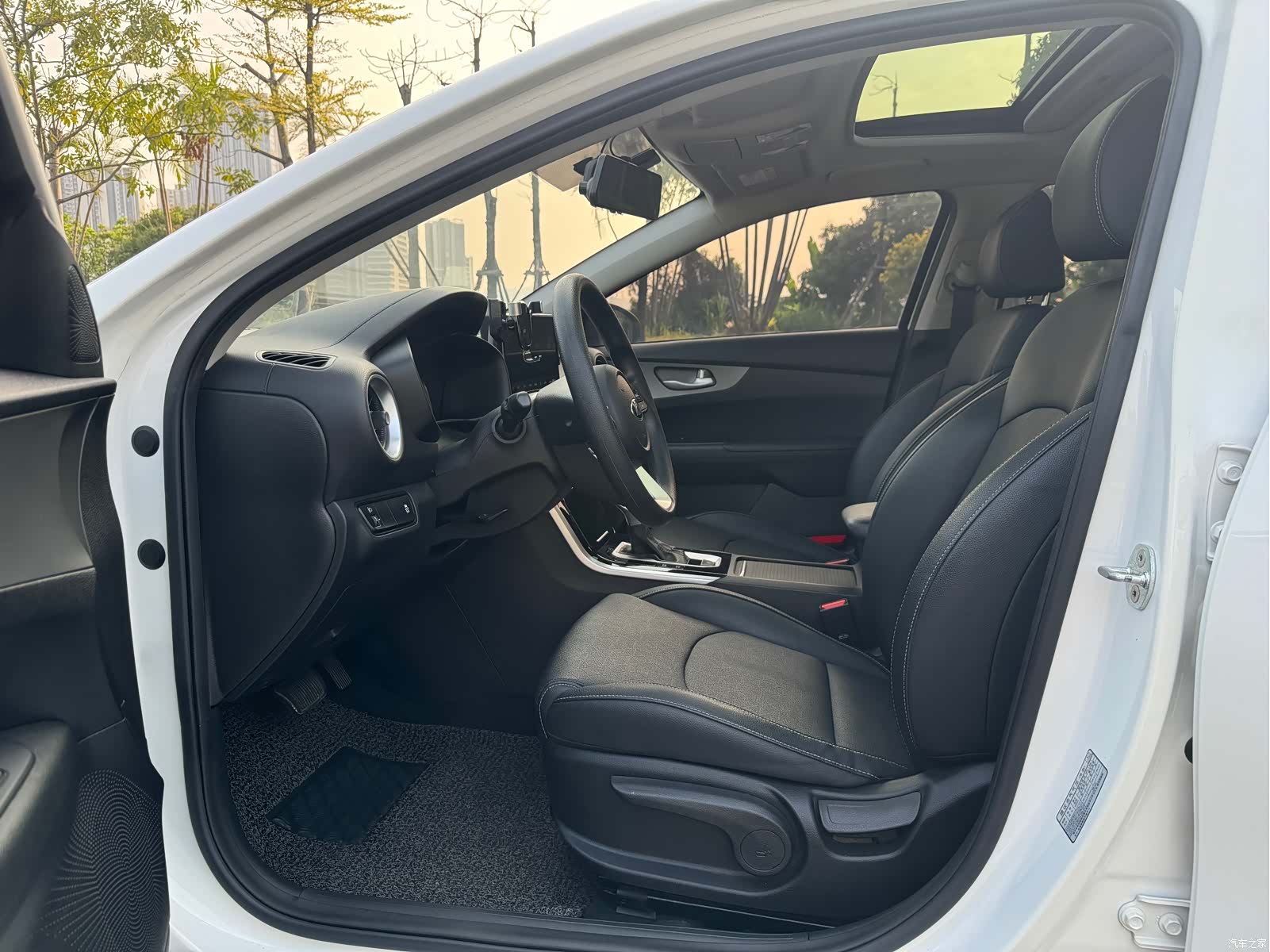 Kia K3, 2021 4
