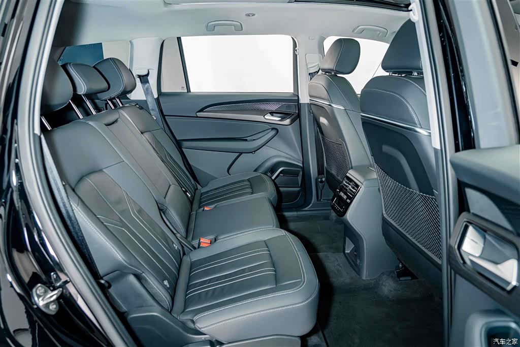 Audi Q6, 2025 20