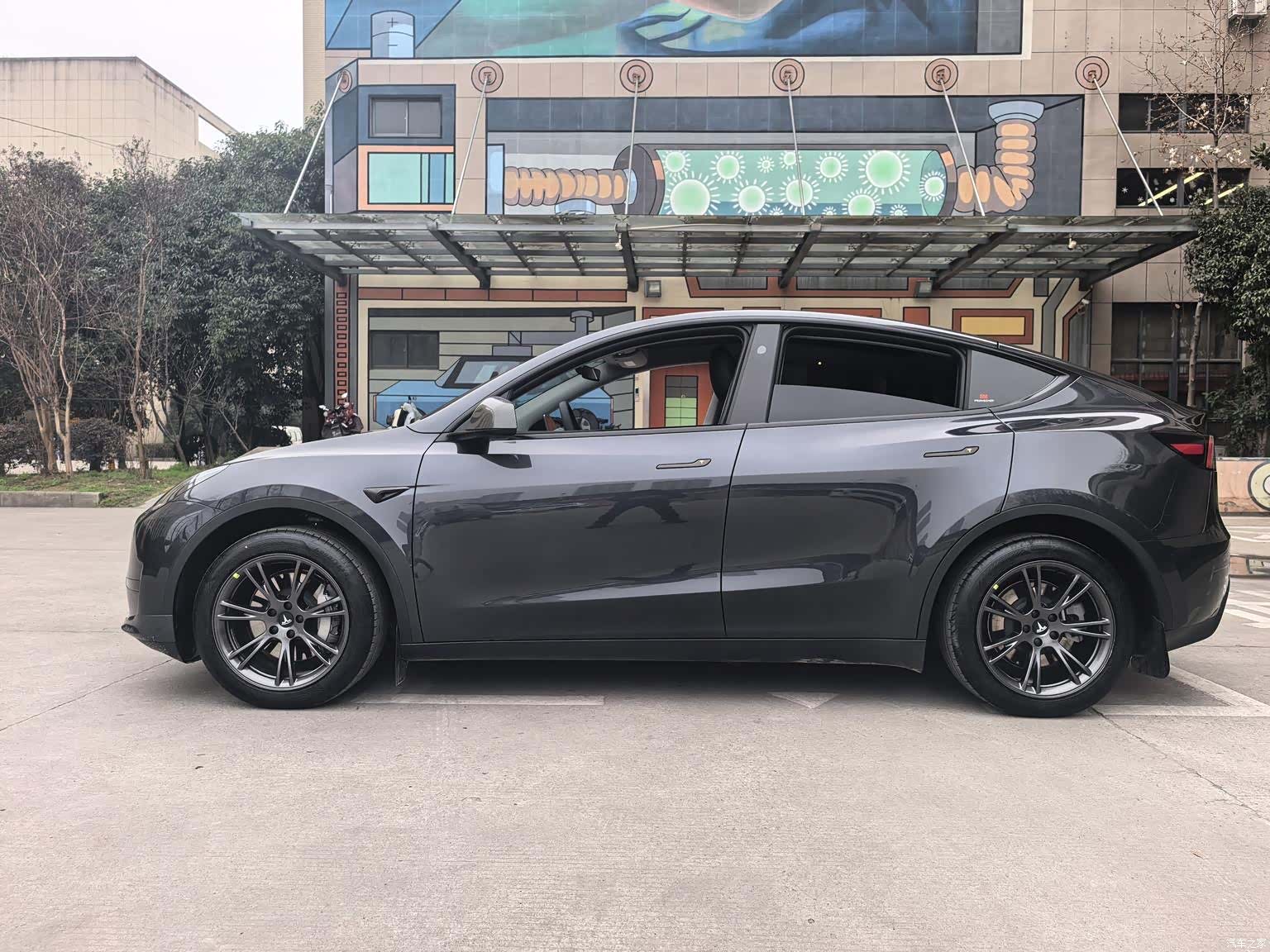 Tesla Model Y, 2024 12