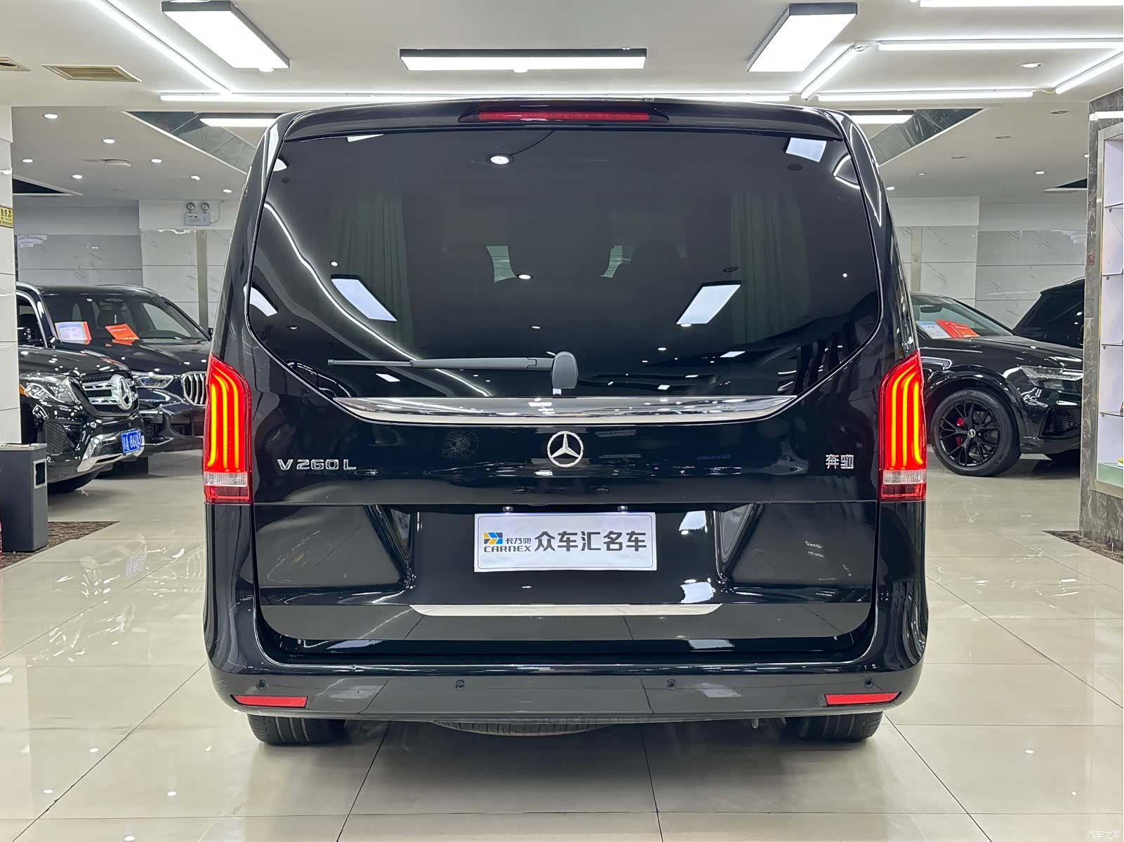 Mercedes-Benz V-Class, 2023 все фото