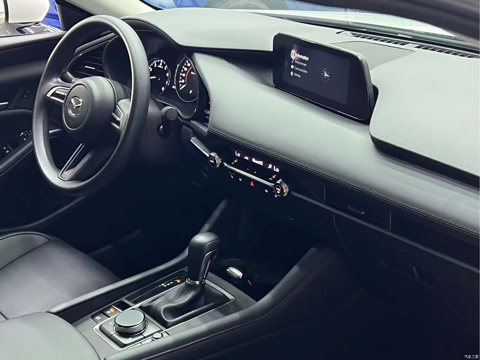 Mazda Mazda3, 2022 22