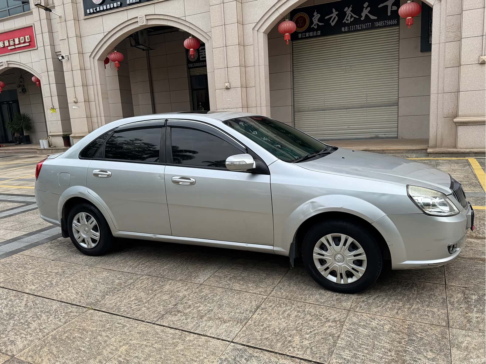 Buick 1.6LX-MT, 2011 3