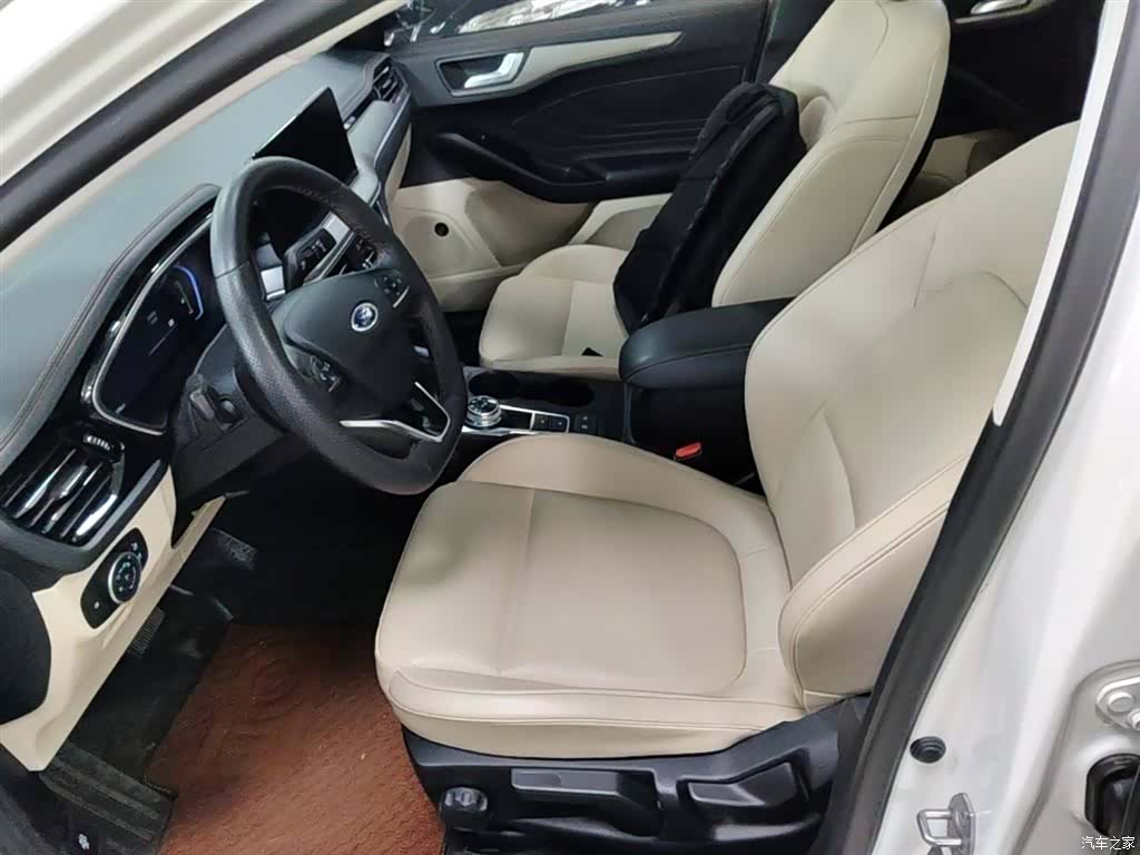 Ford Focus, 2021 15