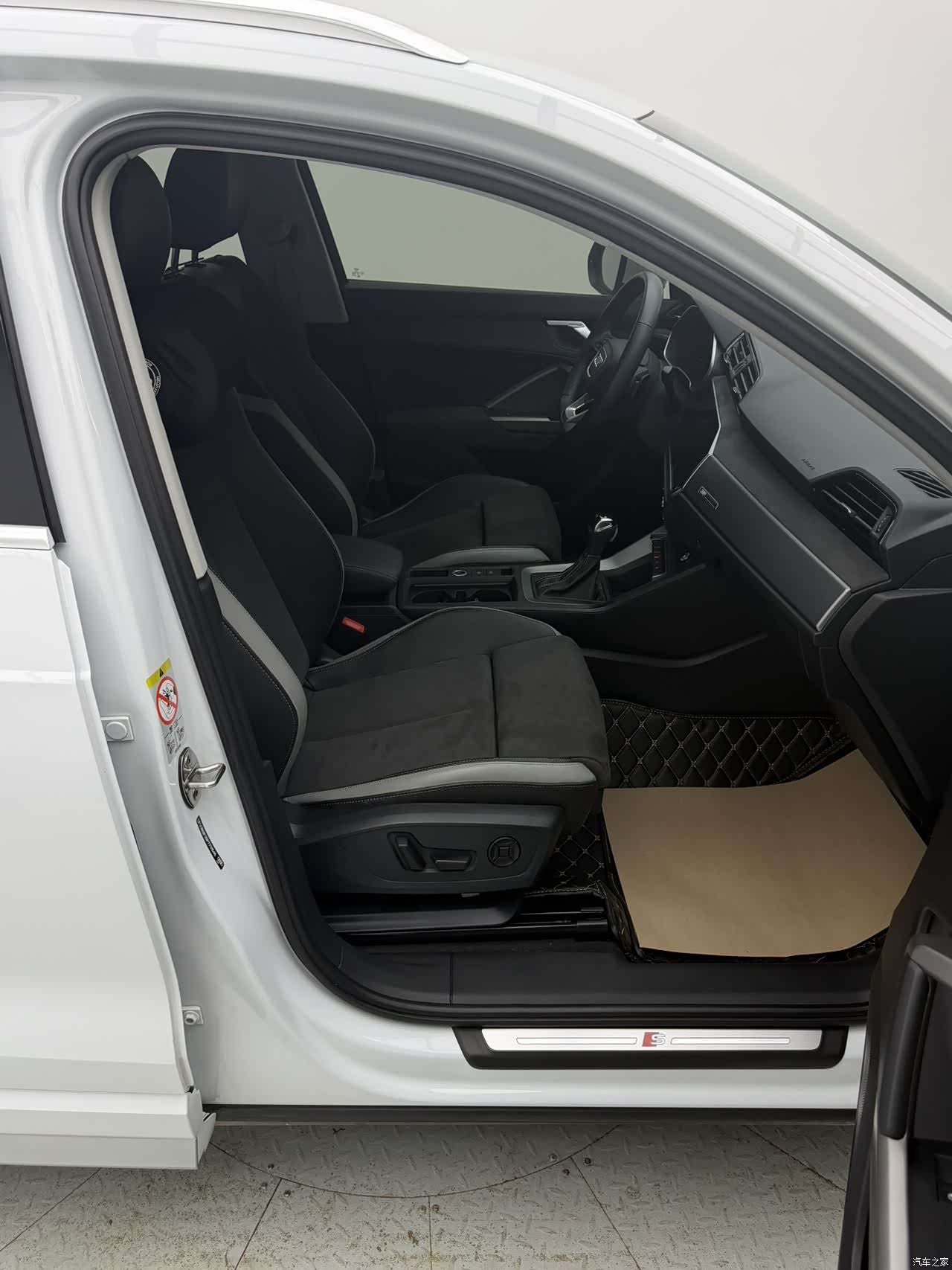 Audi Q3, 2023 9