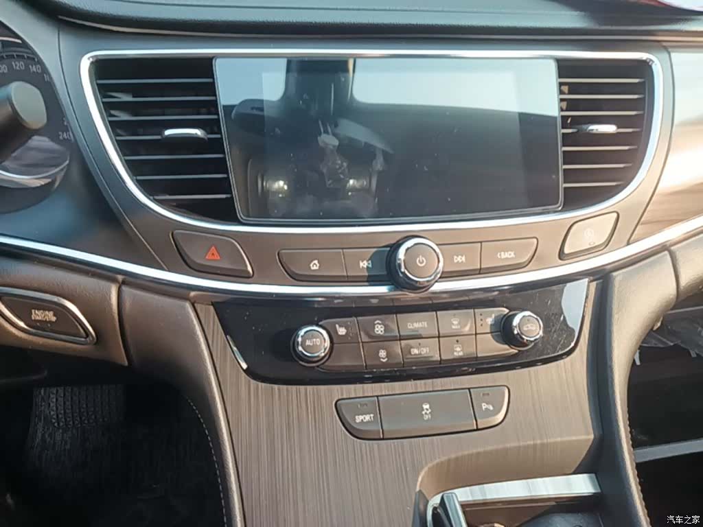 Buick LaCrosse, 2022 13